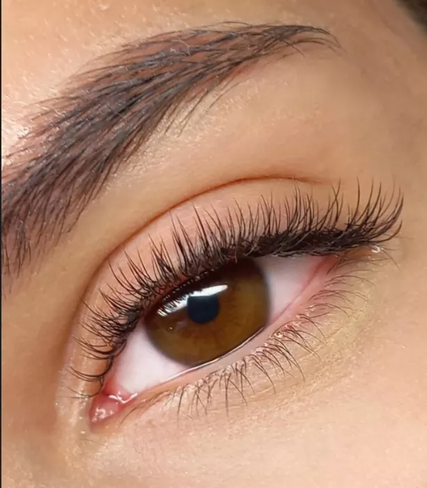 Студия по наращиванию ресниц "VERAN LASHES".