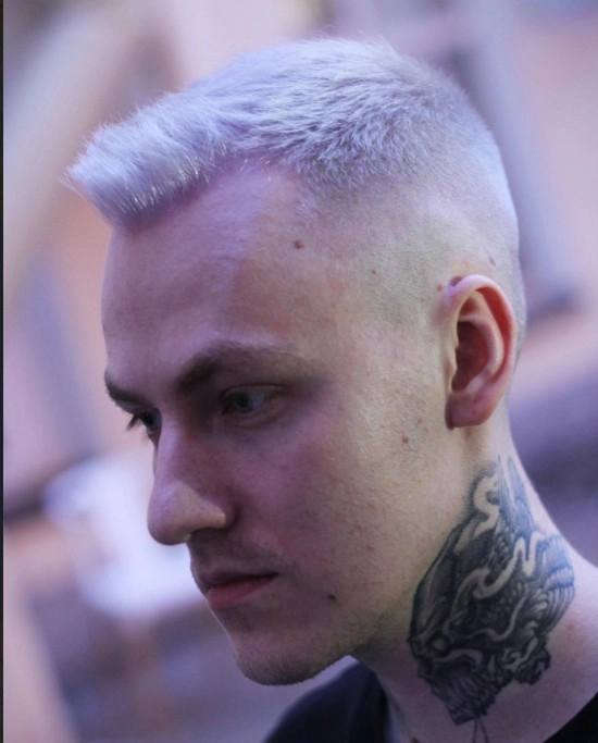 Мужская парикмахерская "Model 66 Barbershop".