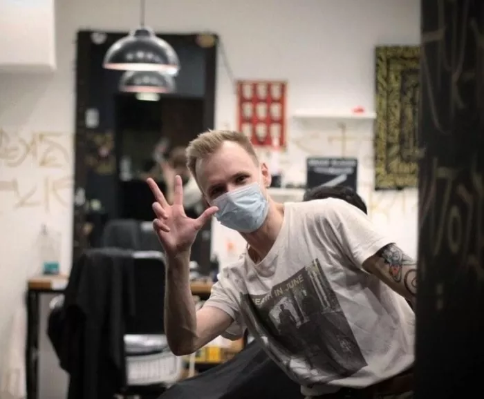 Мужская парикмахерская "Model 66 Barbershop".