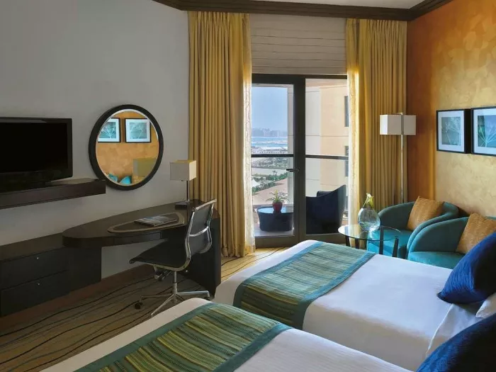 Отель "Mövenpick Hotel Jumeirah Beach" 5*