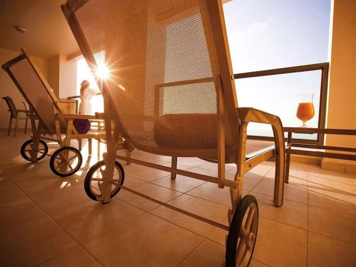 Отель "Mövenpick Hotel Jumeirah Beach" 5*