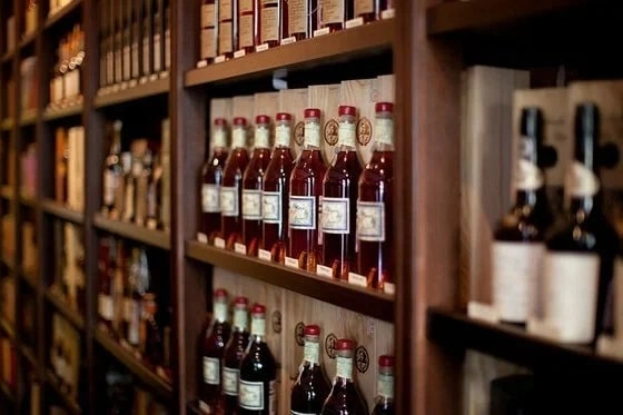 Бар "Mozart Wine House"