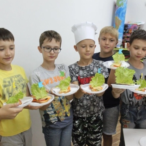 Детский центр "Умники и умницы"