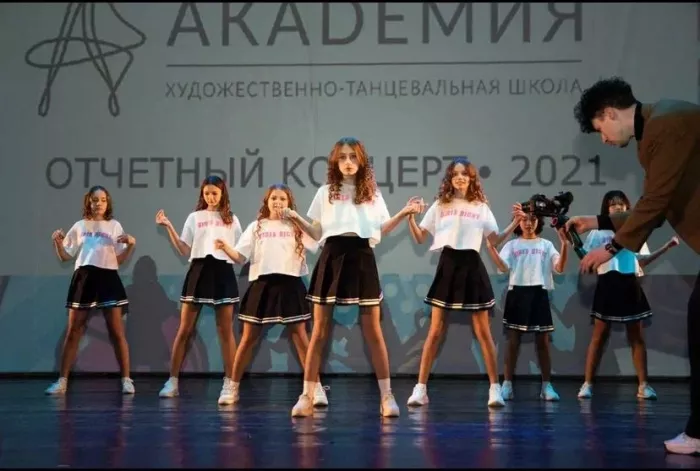 Художественно-танцевальная школа "АКАDЕМИЯ"