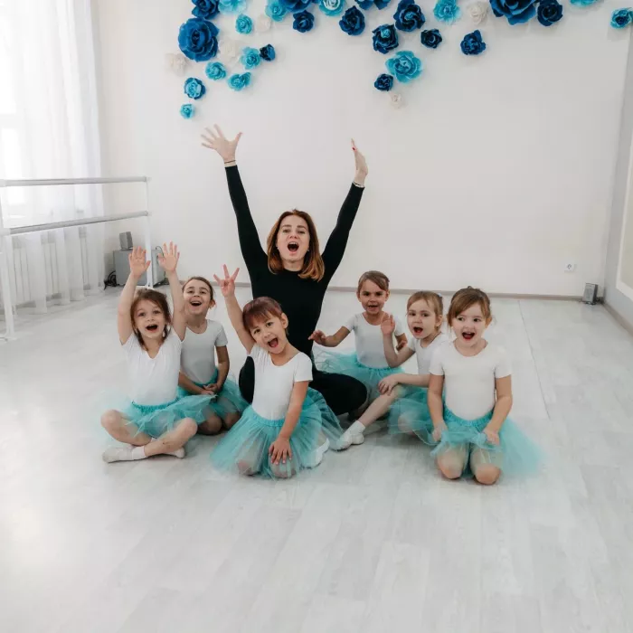 Школа искусств «Балет Холл»