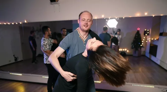 Школа танцев "BEE IN DANCE"