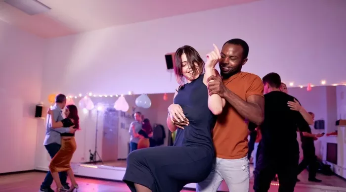 Школа танцев "BEE IN DANCE"