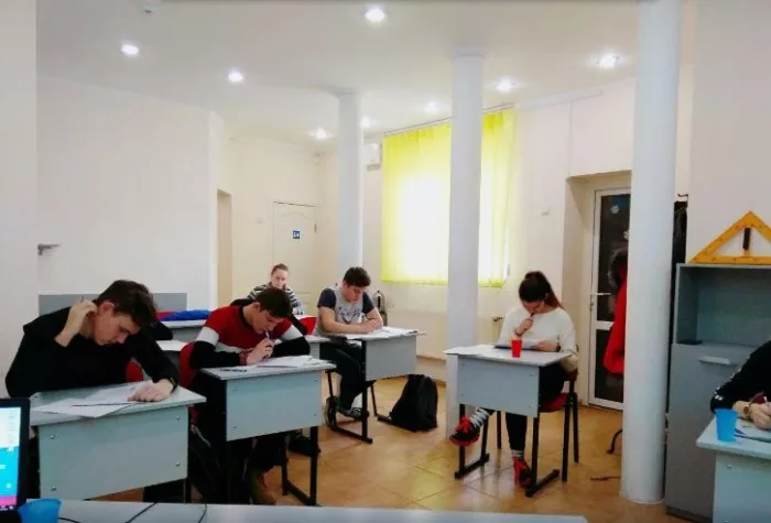 Образовательный центр "IQ-центр".