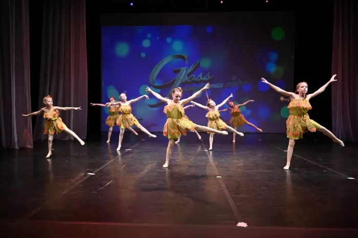 Школа танцев "Gloss Dance"