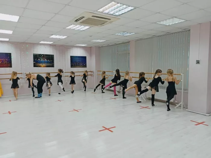 Школа танцев "Gloss Dance"