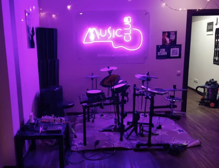 Музыкальная школа "Music-club".
