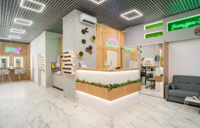 Салон красоты "Fresh Nail Bar".