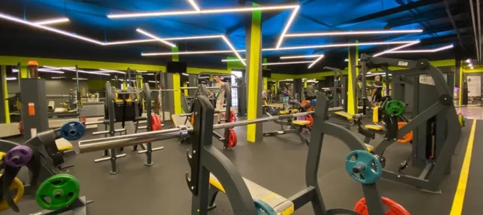 Фитнес-клуб "Face to face fitness".