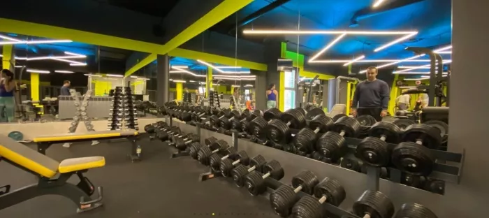 Фитнес-клуб "Face to face fitness".