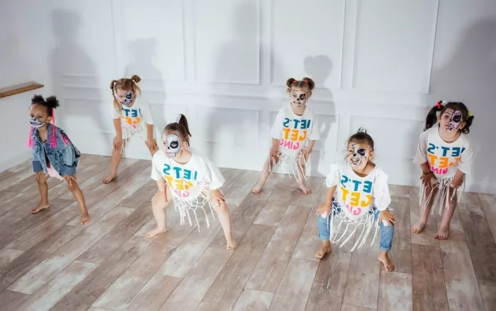 Школа танцев "Primetime Kids".