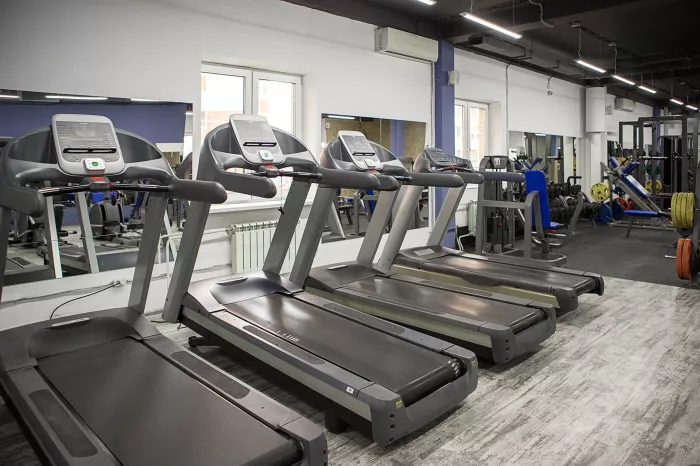 Фитнес-клуб "Silver Gym".