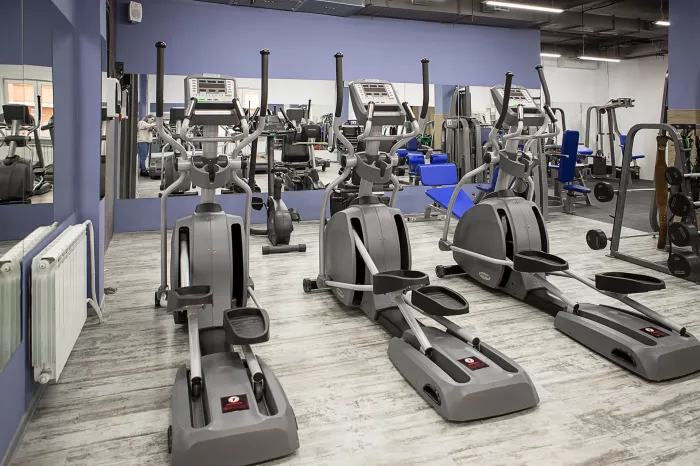 Фитнес-клуб "Silver Gym".