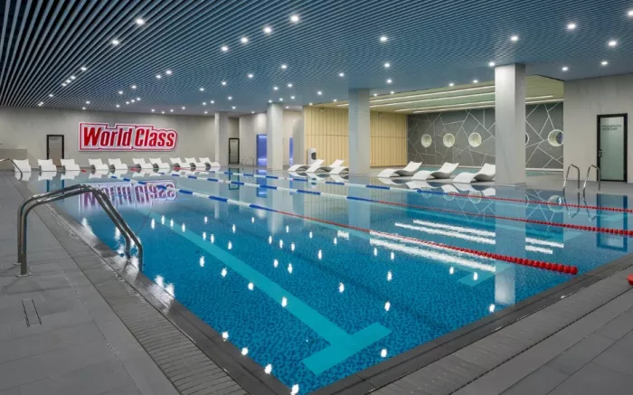  Фитнес-клуб "World Class".
