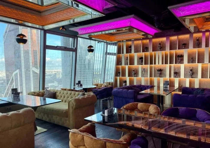 Центр паровых коктейлей "Nebo Lounge".