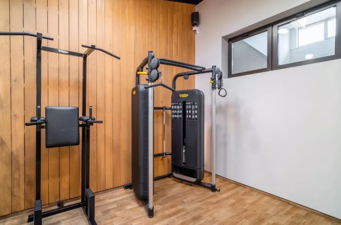Фитнес-студия "Hide fitness".