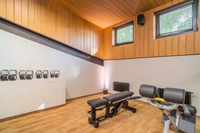 Фитнес-студия "Hide fitness".