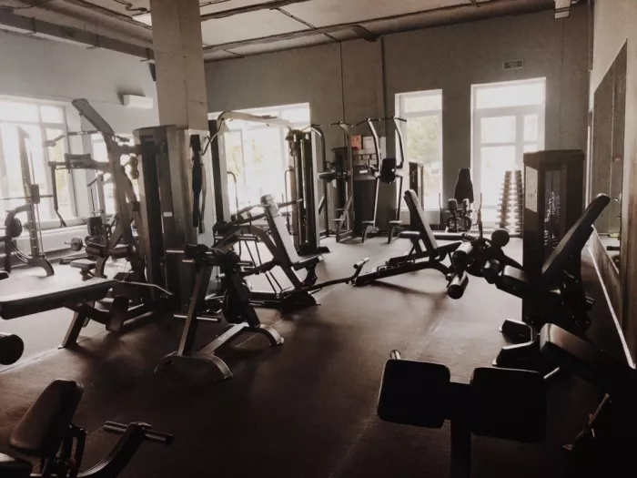 Фитнес-клуб "Delta Sport КОМУНАРКА".