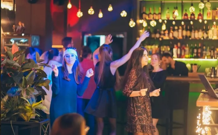 Лаундж-бар "Rich lounge".