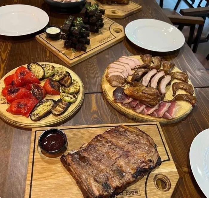 Гриль-бар "BBQ point".