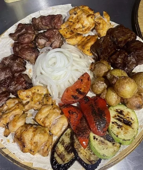 Гриль-бар "BBQ point".