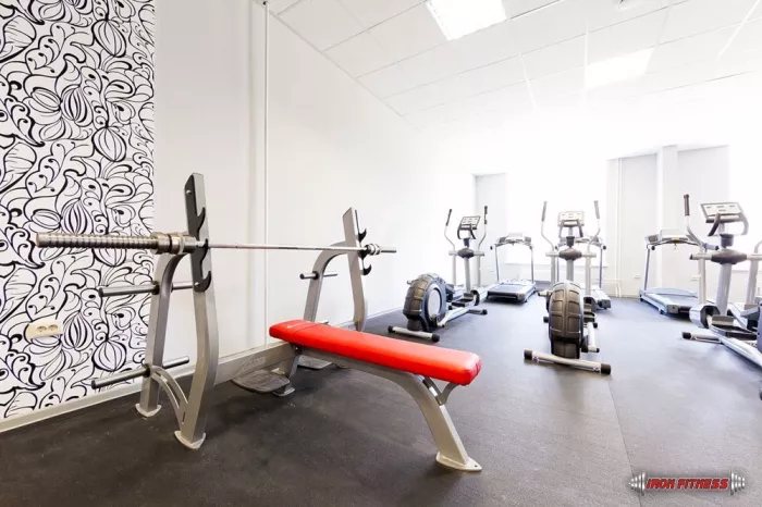 Фитнес клуб "Iron Fitness".