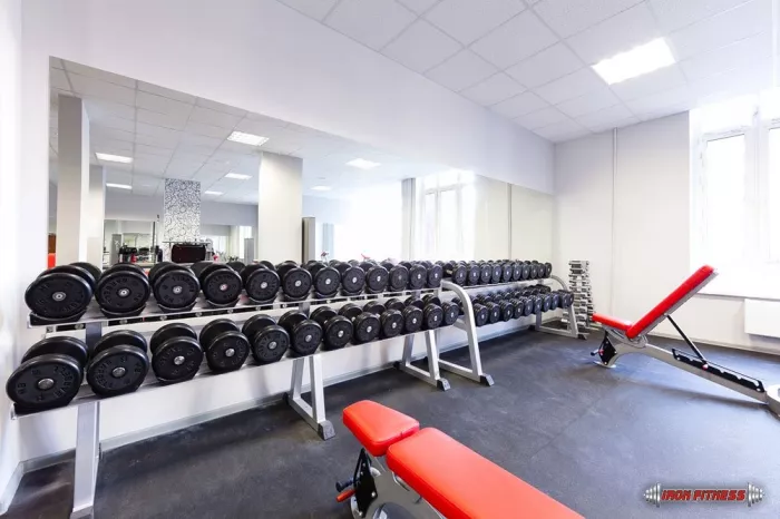 Фитнес клуб "Iron Fitness".
