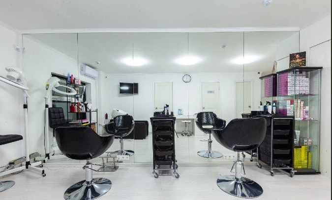 Студия красоты " Crystal Beauty Studio".