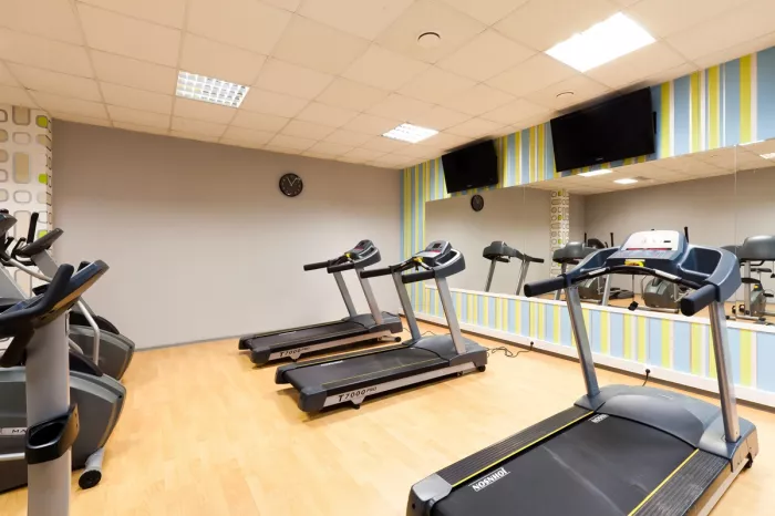 Фитнес клуб "Iron Fitness".