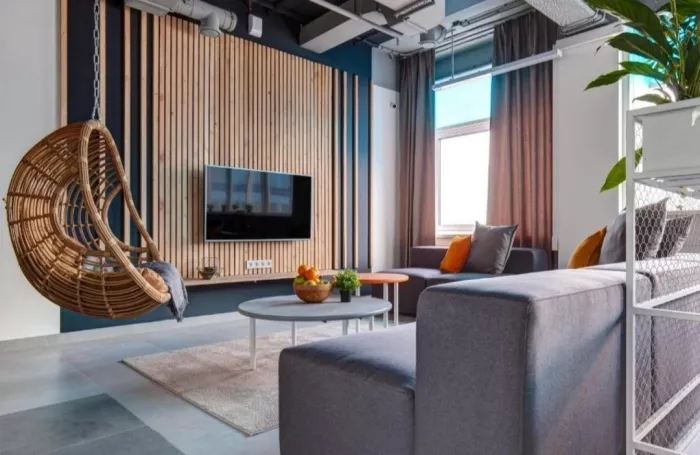 Roomy Hostel