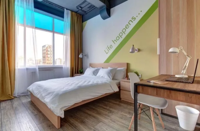 Roomy Hostel