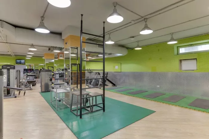 Фитнес-клуб "Adept Gym".