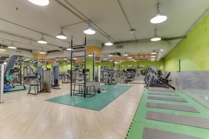 Фитнес-клуб "Adept Gym".