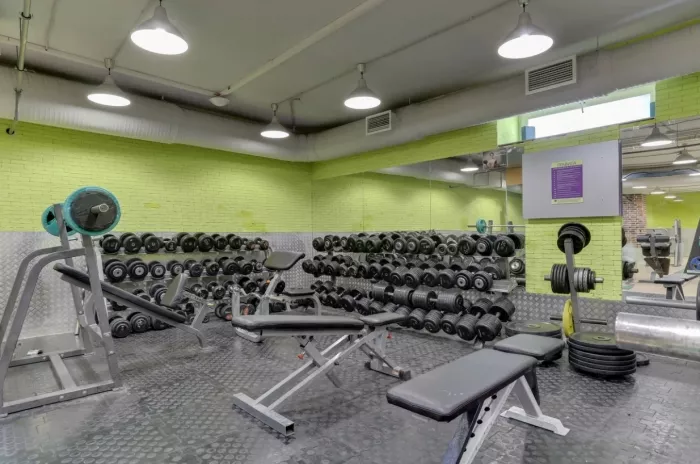 Фитнес-клуб "Adept Gym".