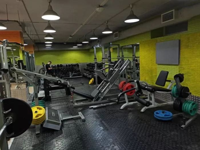 Фитнес-клуб "Adept Gym".