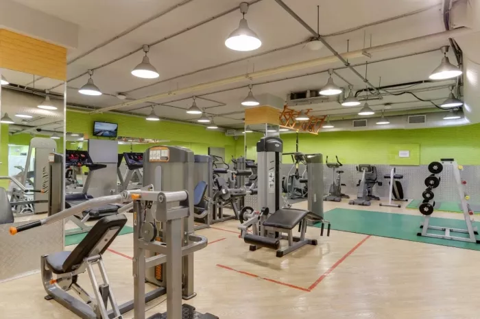 Фитнес-клуб "Adept Gym".