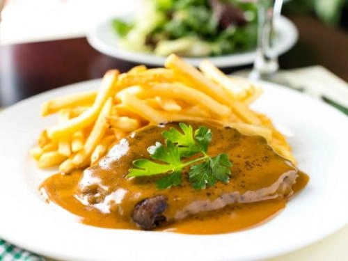 Бар-ресторан "Couqley French Bistro & Bar"