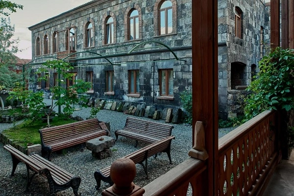 Отель "Villa Kars".