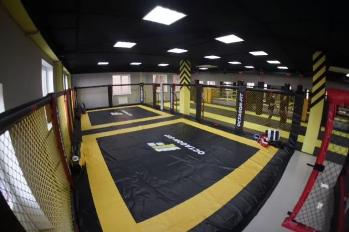 Фитнес-клуб "Octagon-Fit".