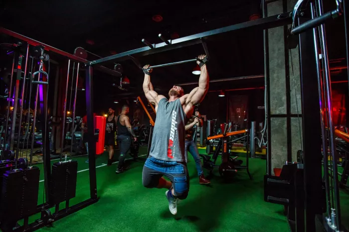 Фитнес-клуб "50 GYM".