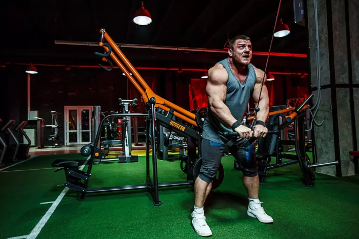 Фитнес-клуб "50 GYM".