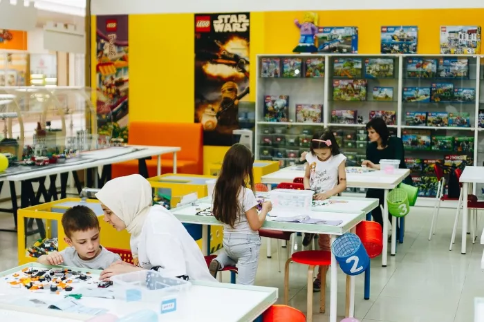 Развлекательный LEGO центр "iQube" на Крылатой