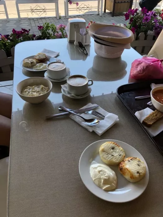Столовая "Bon appetit".