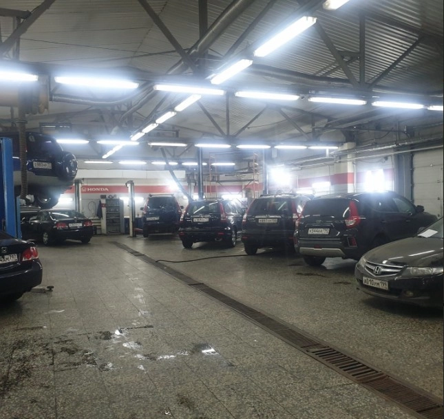 Автозапчасти для иномарок "Магазин автозапчастей и станция технического обслуживания".