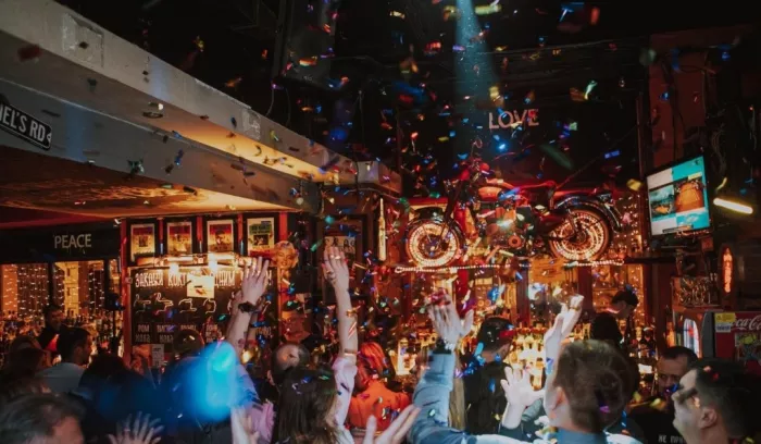 Кафе-бар "The old school pub".