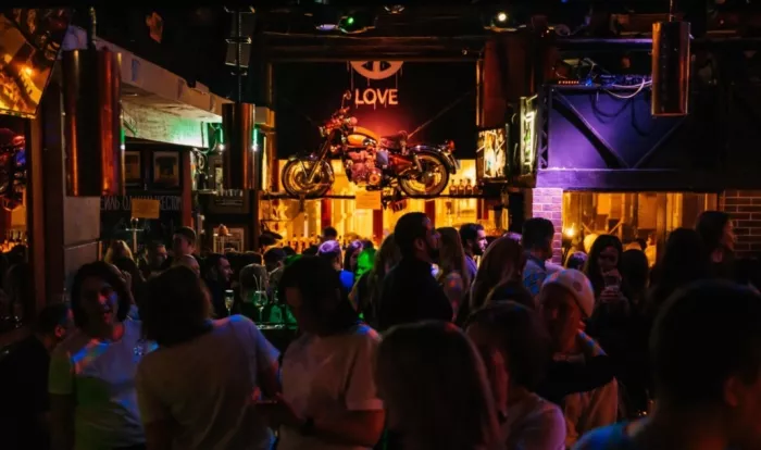 Кафе-бар "The old school pub".